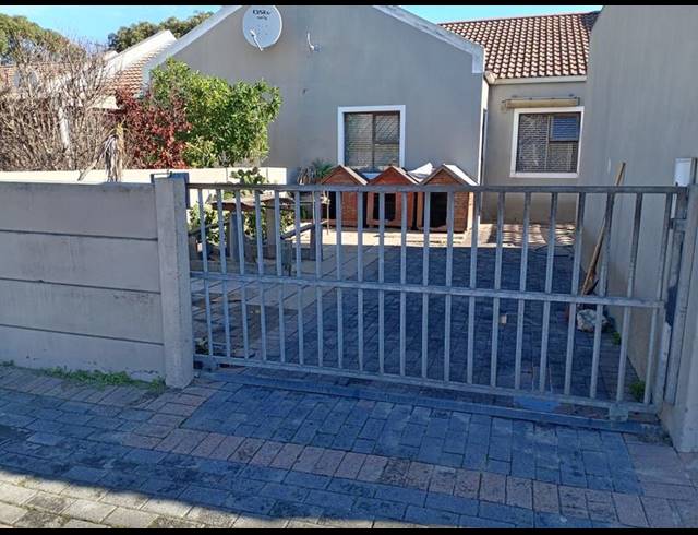 2 BEDROOM HOUSE FOR SALE IN MITCHELLS PLAIN CENTRAL